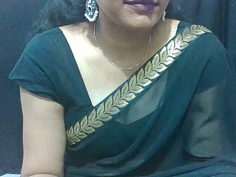 Thilothama_Vaishu live cam on StripChat