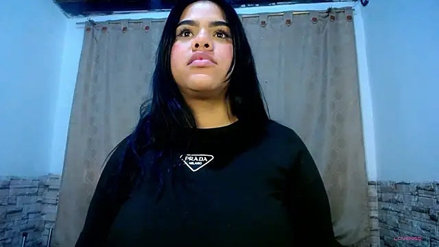 Bicky_25 live cam on StripChat