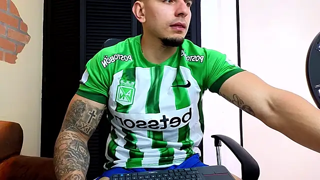 Josh_miller01 live cam on StripChat