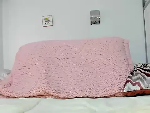 Paula_Akari webcam