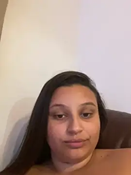 julia_moreira live cam on StripChat