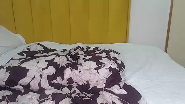 Bella_2025 webcam