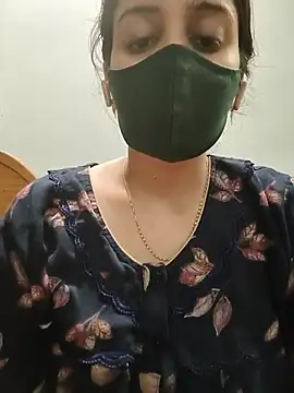Tamil_shalini live cam on StripChat