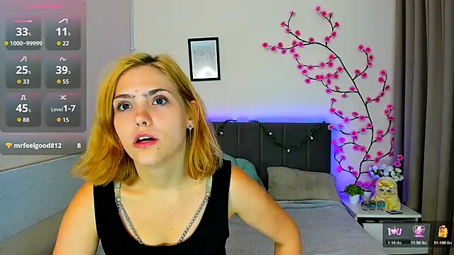 DellaRows webcam