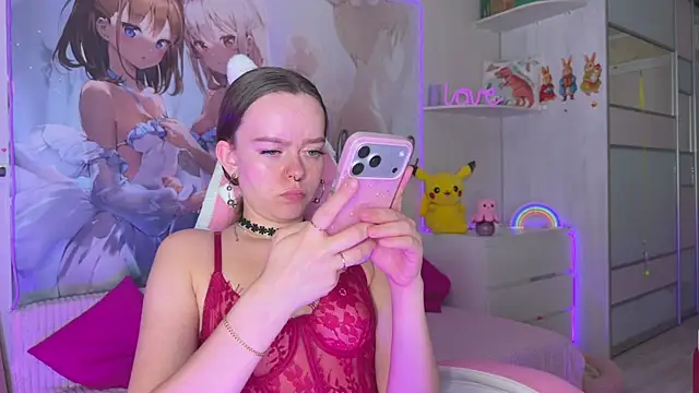 CheekySashaCharm webcam