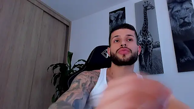 Santos_ramirez1 live cam on StripChat