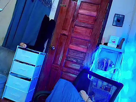Asian_Isabellaxx live cam on StripChat
