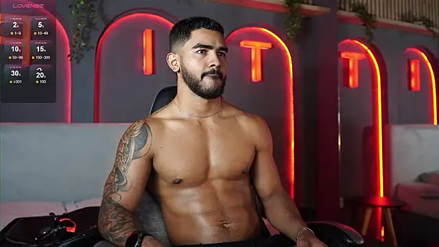 reik_vonn - Reik_Vonn's free webcam - UK Sex Cams