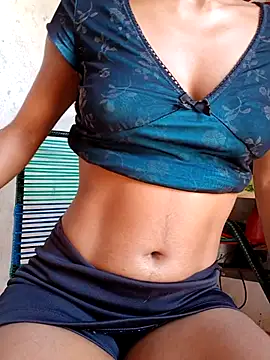 bela14 (F young) - Nua gozando no dildo