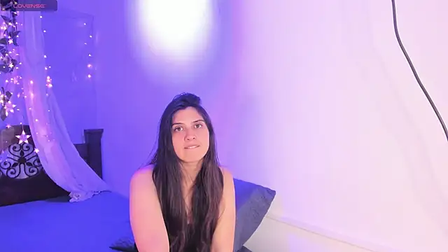 julianaaldanaa live cam on StripChat