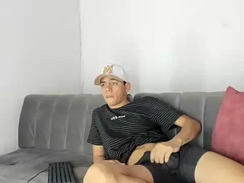 charlie_scorpion - Charlie_Scorpion's free webcam - UK Sex Cams