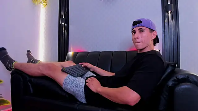 Dark_Valentino_ webcam