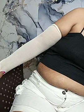 SonikaVerma live cam on StripChat