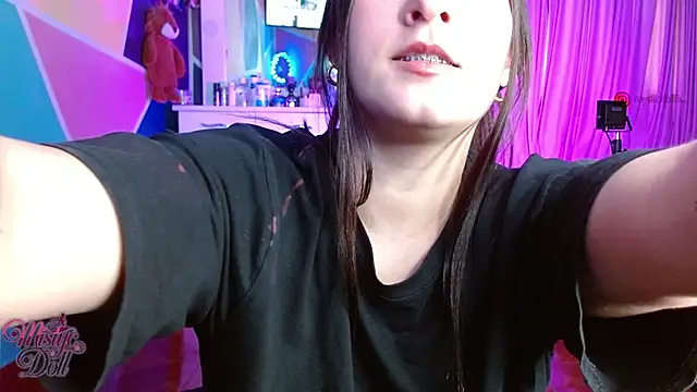 Mysticdooll69 live cam on StripChat