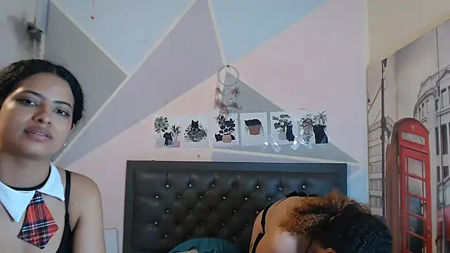 Adut_Akech webcam