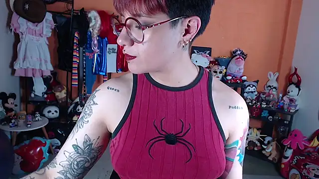 MissMiia2 live cam on StripChat