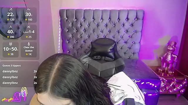 im_anny_t (F young) - twerking and oil