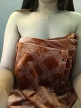 yournickyy (F teen) - Pinch nipples
