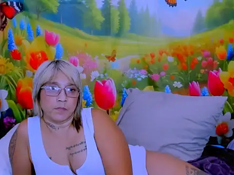indianroxy live cam on StripChat