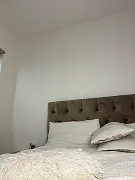 IrisBlues live sex cam
