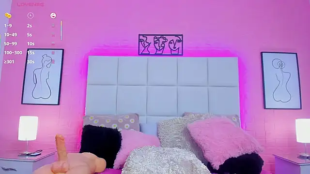 charlotte_kisss webcam