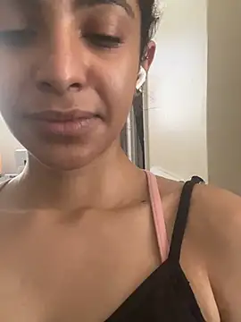 karlatiburcio live cam on StripChat