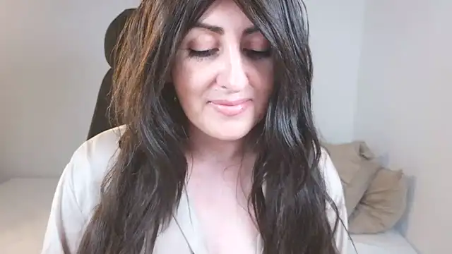 naughty_sarahh webcam