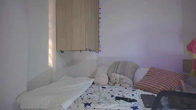 Charlotte11-11 webcam