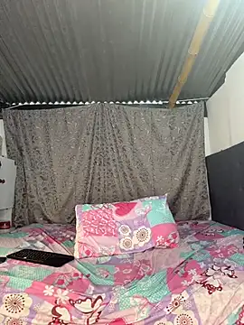 Soe_Lara webcam