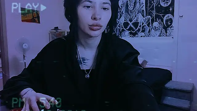 AllisonDeetz webcam