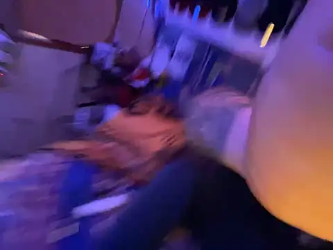 OmarSalasxh33 live cam on StripChat