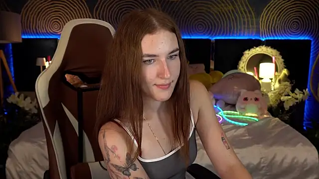 MirellEmber live cam on StripChat