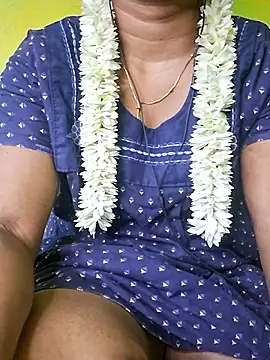 Tamil_hot_leena live cam on StripChat