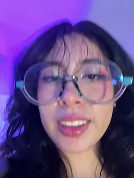 Vi_anayaa webcam