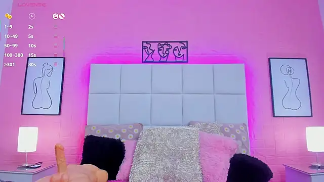 charlotte_kisss webcam