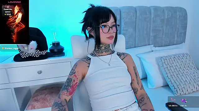 doll__bella live cam on StripChat