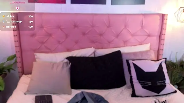 lillie__harper live cam on StripChat