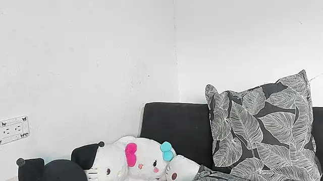 eirlysx (F teen) - riding reverse cowgirl dildo