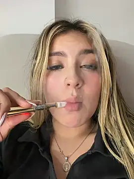 Cloee_Rainbow1 webcam