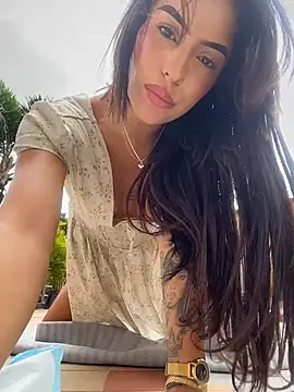 MystiqueXXX webcam