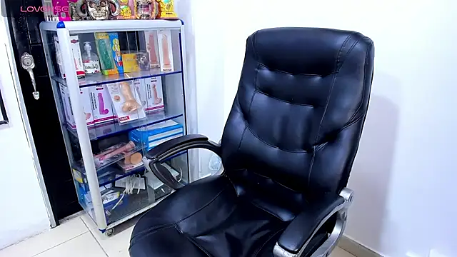 Alexx_bigcockk webcam