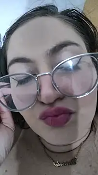 fetichista23 (F young) - Compra cama