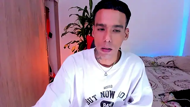 Damianwhite live cam on StripChat