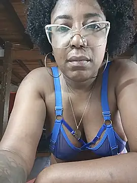 ChanneldelaCroix live cam on StripChat
