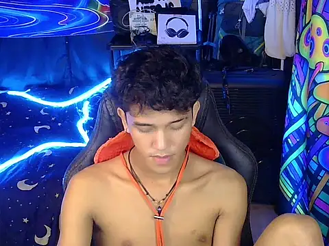 hugekenbigcock (M young) - cum with me