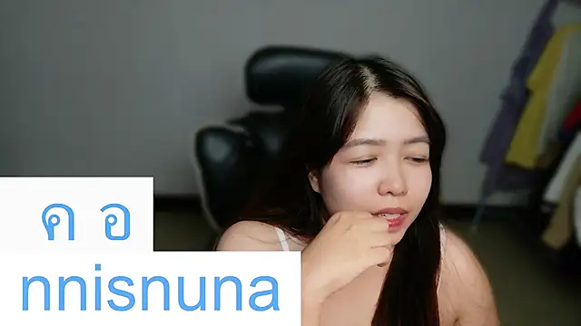 nunanunanuna live cam on StripChat