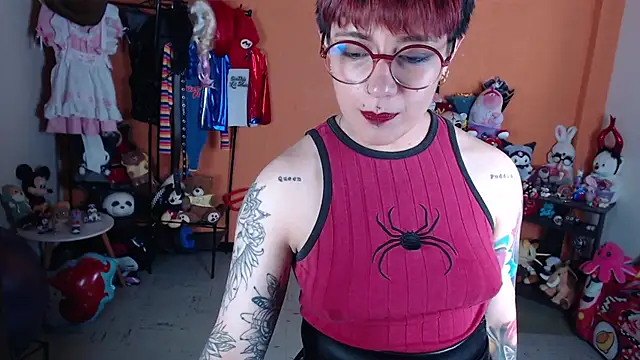 MissMiia2 live cam on StripChat