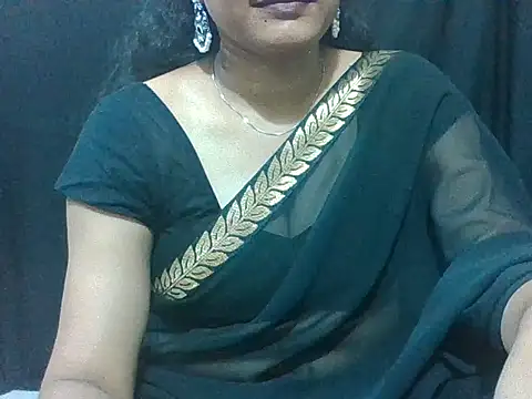 Thilothama_Vaishu live cam on StripChat