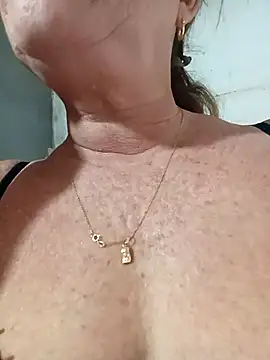 Sexy-Woman-Mature webcam