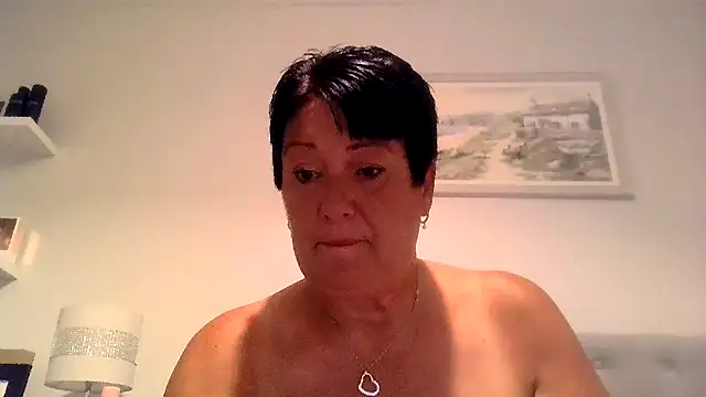 NaughtyNessa53xx webcam